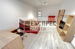 Обзаведен Тристаен апартамент, Окръжна болница