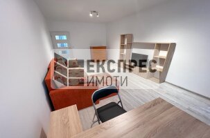 Обзаведен Тристаен апартамент, Окръжна болница