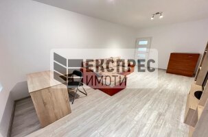 Обзаведен Тристаен апартамент, Окръжна болница