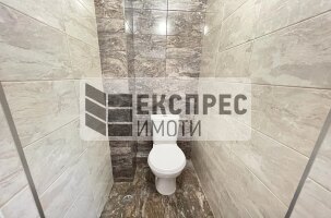 Обзаведен Тристаен апартамент, Окръжна болница