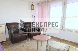 Обзавeден Многостаен апартамент, Окръжна болница