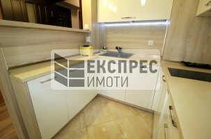 Нов, Обзаведен Двустаен апартамент, Окръжна болница