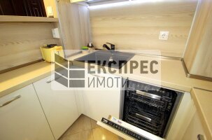 Нов, Обзаведен Двустаен апартамент, Окръжна болница