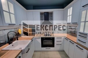 Neu, Möbliert, Luxuriös 1 Schlafzimmer Wohnung, Breeze