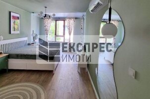 Neu, Möbliert, Luxuriös 1 Schlafzimmer Wohnung, Breeze