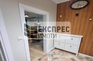 Neu, Möbliert, Luxuriös 1 Schlafzimmer Wohnung, Breeze