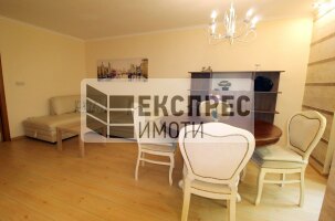 Луксозно Обзаведен Тристаен апартамент, Окръжна болница