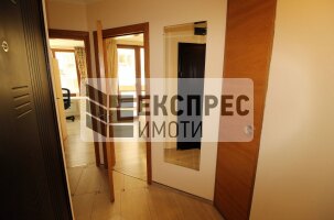 Луксозно Обзаведен Тристаен апартамент, Окръжна болница