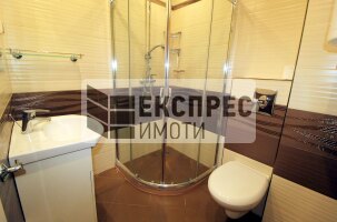 Луксозно Обзаведен Тристаен апартамент, Окръжна болница