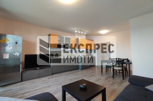 Обзаведен Тристаен апартамент, Левски