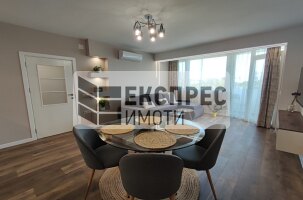  2 Schlafzimmer Wohnung, Chayka