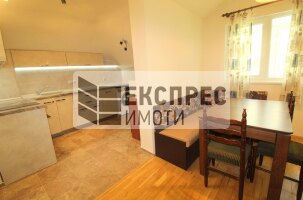 Обзаведен Тристаен апартамент, Окръжна болница