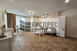 Обзаведен Тристаен апартамент, Окръжна болница