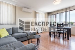  2 bedroom apartment, Greek area