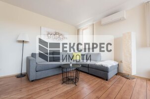  2 bedroom apartment, Greek area