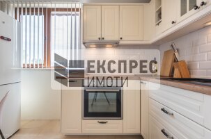  2 bedroom apartment, Greek area