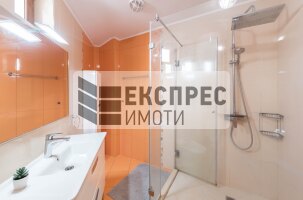  2 bedroom apartment, Greek area