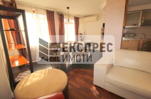 Luxuriously, furnished 2 bedroom apartment, Greek area