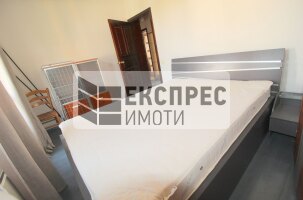 Luxuriously, furnished 2 bedroom apartment, Greek area