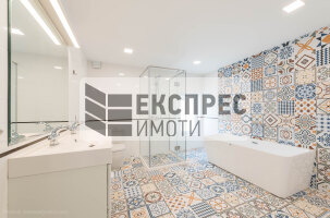 Нова, Обзаведена Къща, м-т Евксиноград