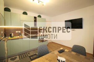 Обзаведен, Нов, Луксозен Тристаен апартамент, Център