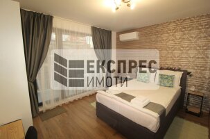 Обзаведен, Нов, Луксозен Тристаен апартамент, Център