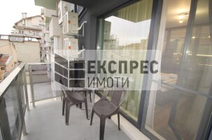 Обзаведен, Нов, Луксозен Тристаен апартамент, Център
