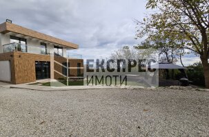 Обзаведена, Луксозна Къща, м-т Траката