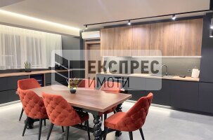 Луксозно, Обзаведен Тристаен апартамент, Гръцка махала