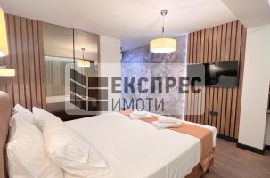 Луксозно, Обзаведен Тристаен апартамент, Гръцка махала