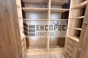 Луксозно, Обзаведен Тристаен апартамент, Гръцка махала