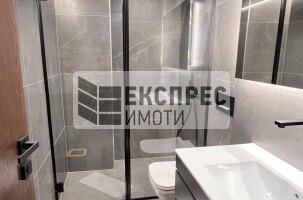Луксозно, Обзаведен Тристаен апартамент, Гръцка махала