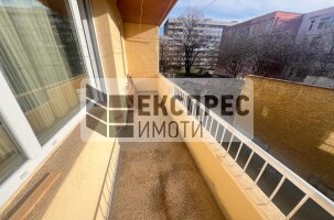 Furnished 2 bedroom apartment, Center