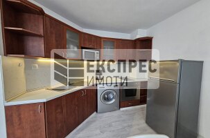 Обзаведен Тристаен апартамент, Лятно кино Тракия