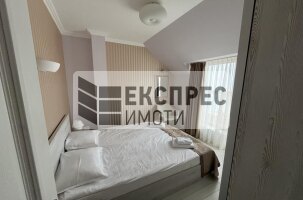 Обзаведен, Нов, Луксозен Тристаен апартамент, м-т Кабакум