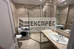 Обзаведен, Нов, Луксозен Тристаен апартамент, м-т Кабакум