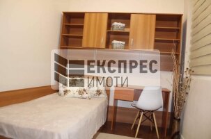 Нов, Обзаведен Тристаен апартамент, Център