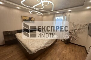 furnished 2 bedroom apartment, Center