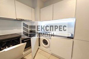 Луксозно, Обзаведен Тристаен апартамент, Червен площад