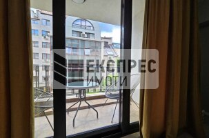 Луксозно, Обзаведен Тристаен апартамент, Червен площад