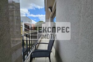 Луксозно, Обзаведен Тристаен апартамент, Червен площад