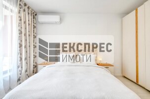 Обзаведен, Нов, Луксозен Двустаен апартамент, Център