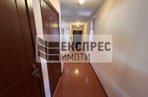 Обзаведен, Тристаен апартамент, Окръжна болница