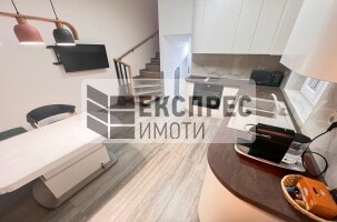 Нов Луксозен Тристаен апартамент, Център