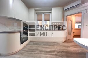 Нов Луксозен Тристаен апартамент, Център