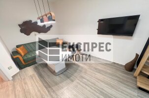 Нов Луксозен Тристаен апартамент, Център