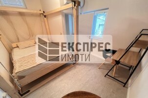 Нов Луксозен Тристаен апартамент, Център