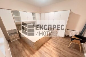 Нов Луксозен Тристаен апартамент, Център