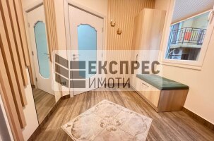 Нов Луксозен Тристаен апартамент, Център
