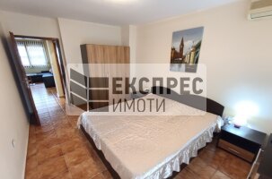 Обзаведен Тристаен апартамент, Лятно кино Тракия